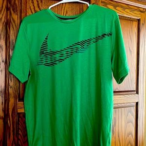 Mens Nike dry fit shirt